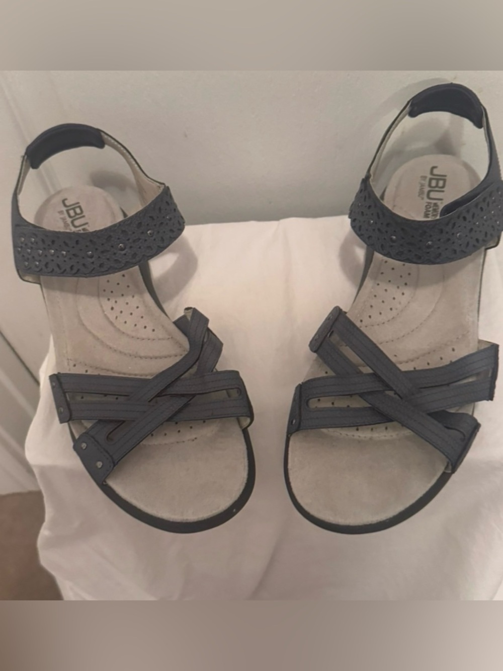 JBU Gray Women’s Strappy Comfort Sandals-9M